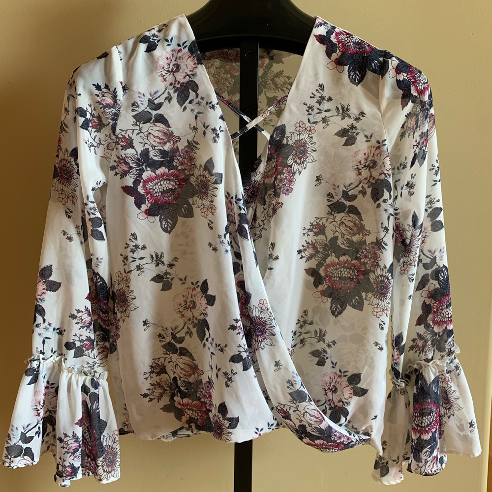 Cute bell sleeve sheer floral top